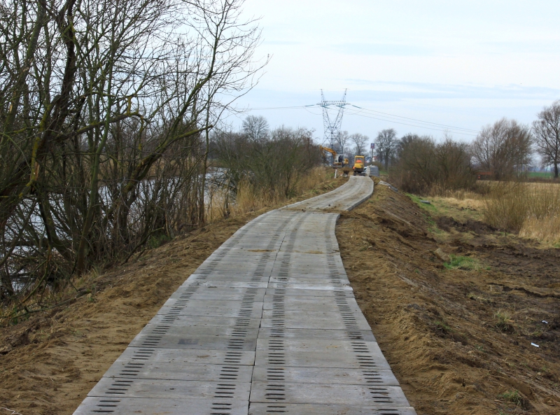 Trasa rowerowa nad rzeką Tugą